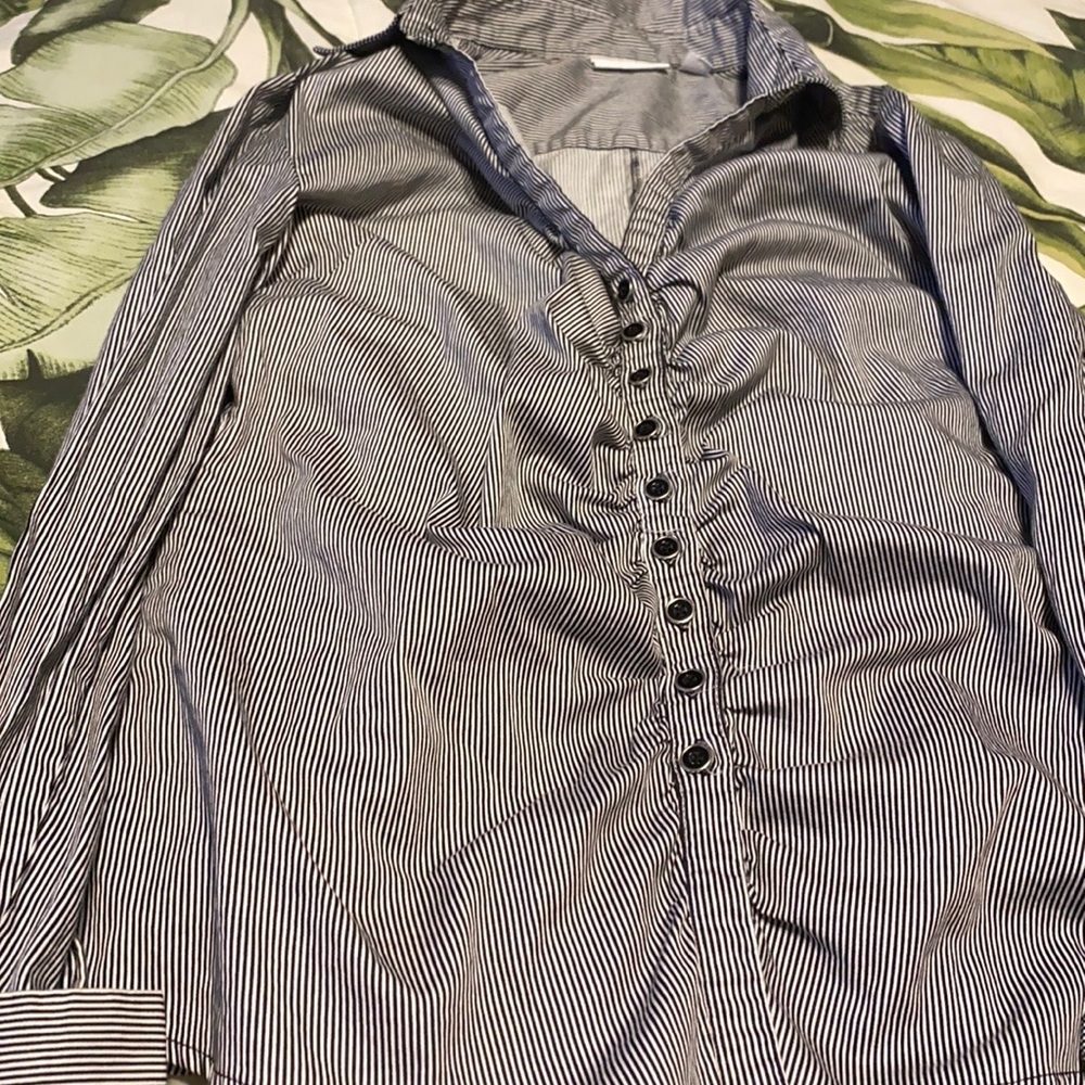 New York & Company stretch blouse, size XL.